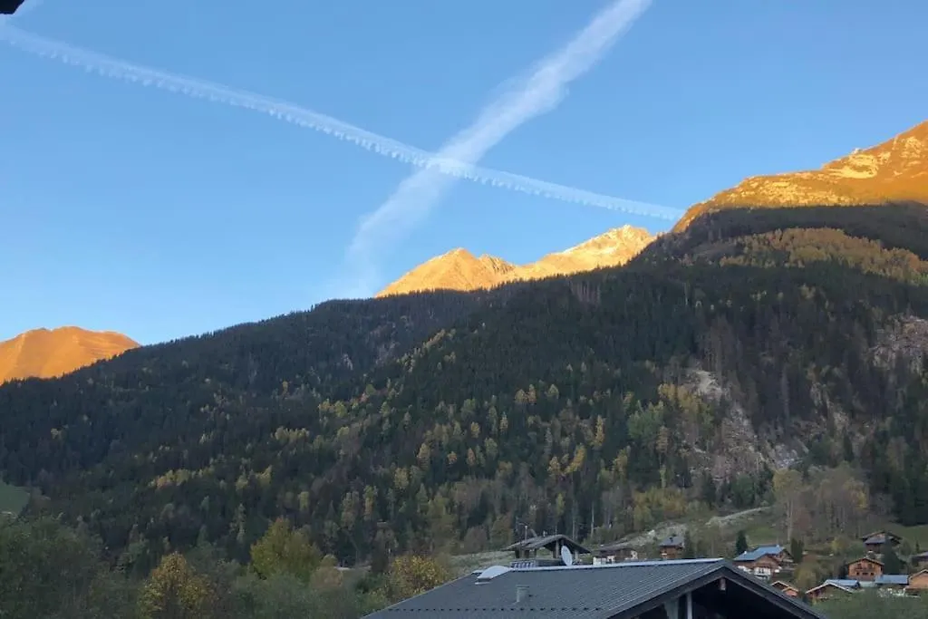 Lovely Studio Apartment In Les Contamines-Montjoie France